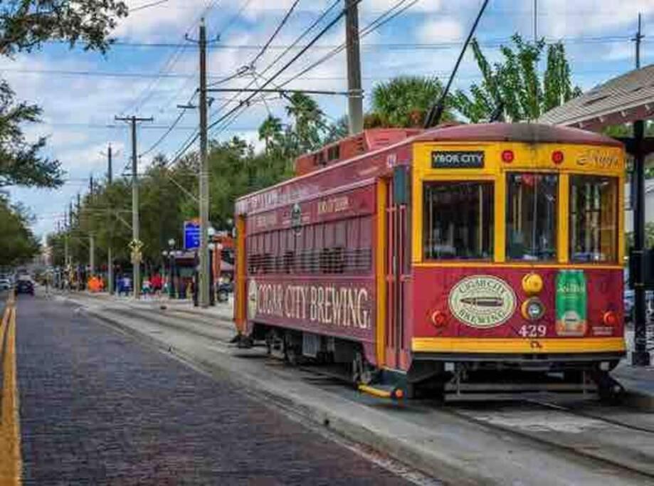 The Little Paris Suite Tampa Eksteriør bilde